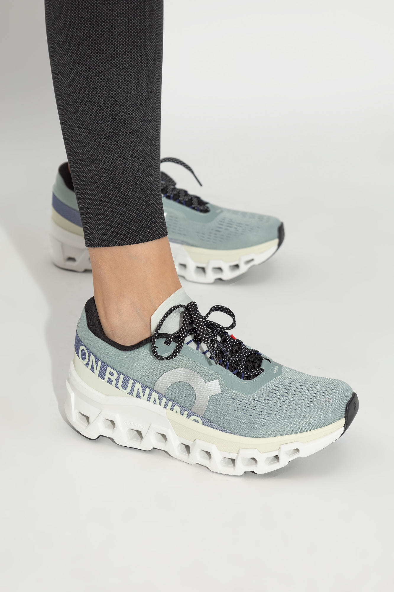 On Cloudmonster ミントグリーン スニーカー Men's Cloudmonster Hyper | White & Green | On United States